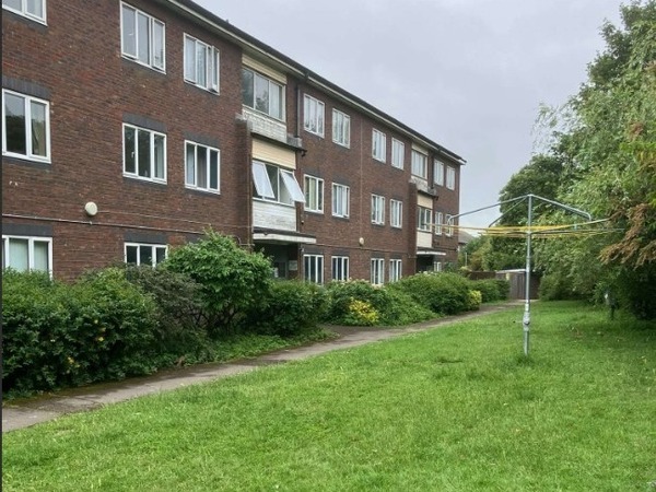 Image of block at Ingram Crescent with tress and bushes